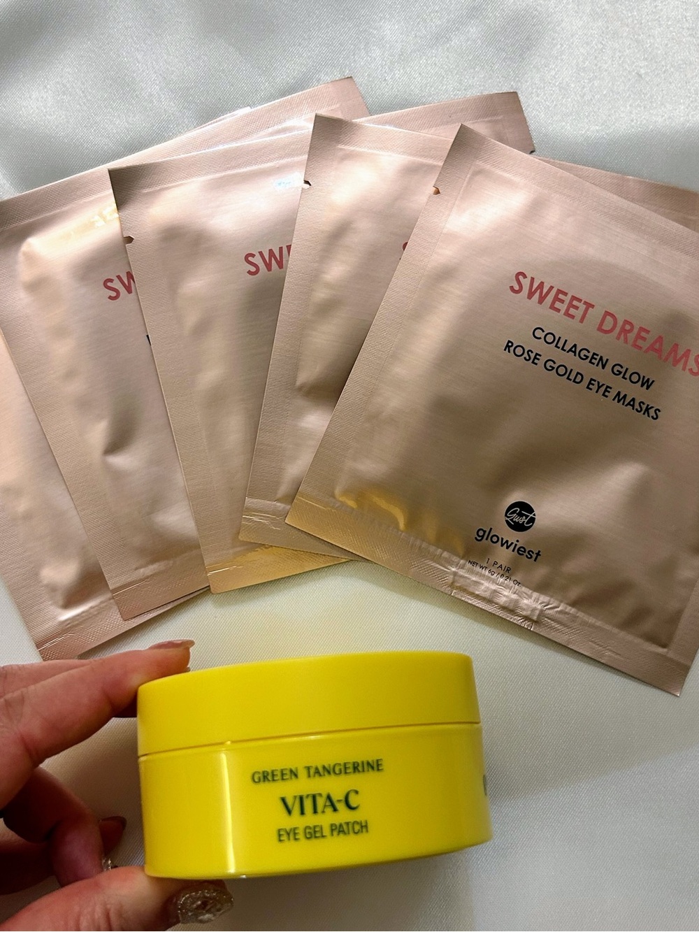 Brightening eye gel patch bundle
